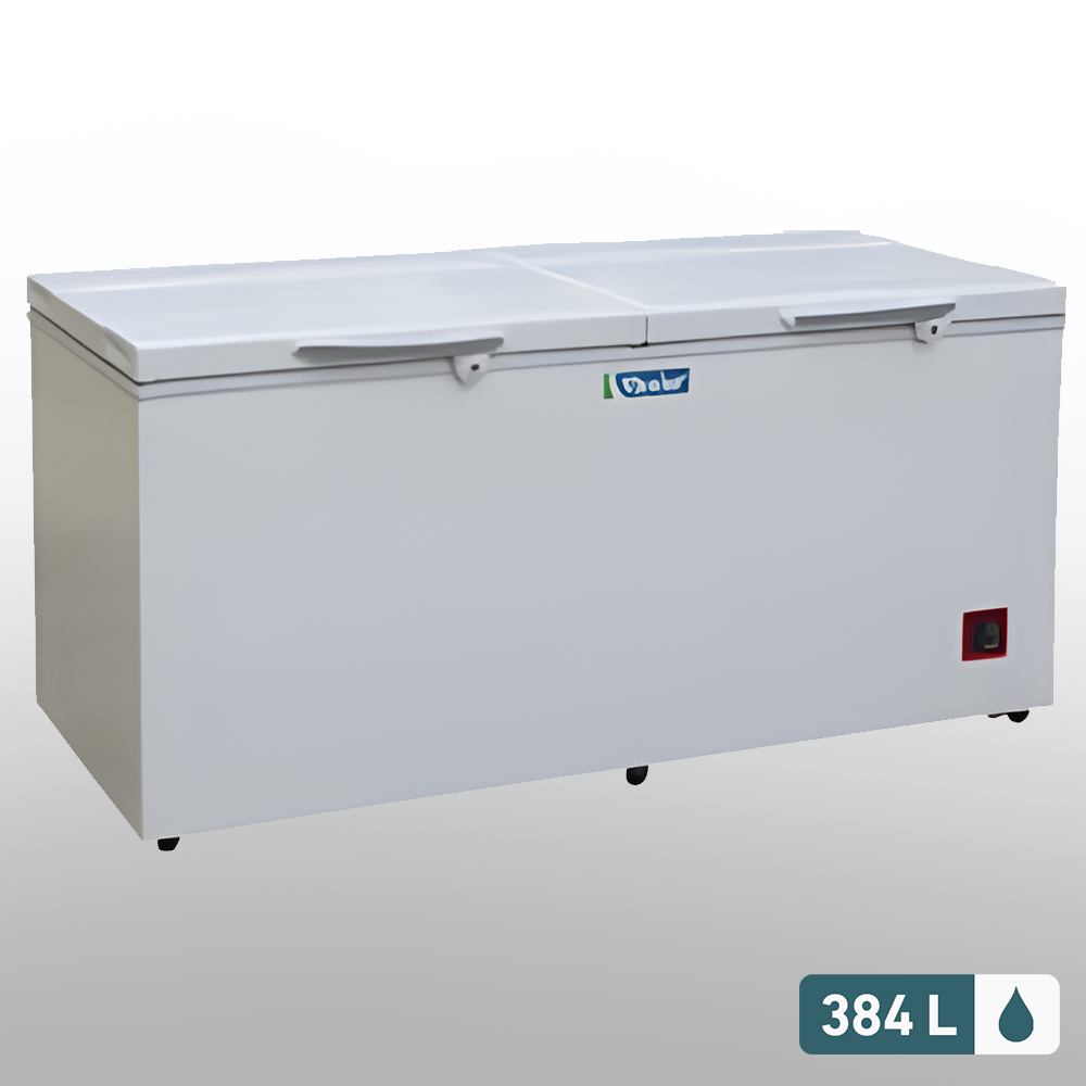 384L Chest Freezer (Closed Lid) – A 384L white chest freezer with a robust build, ideal for high-capacity storage.