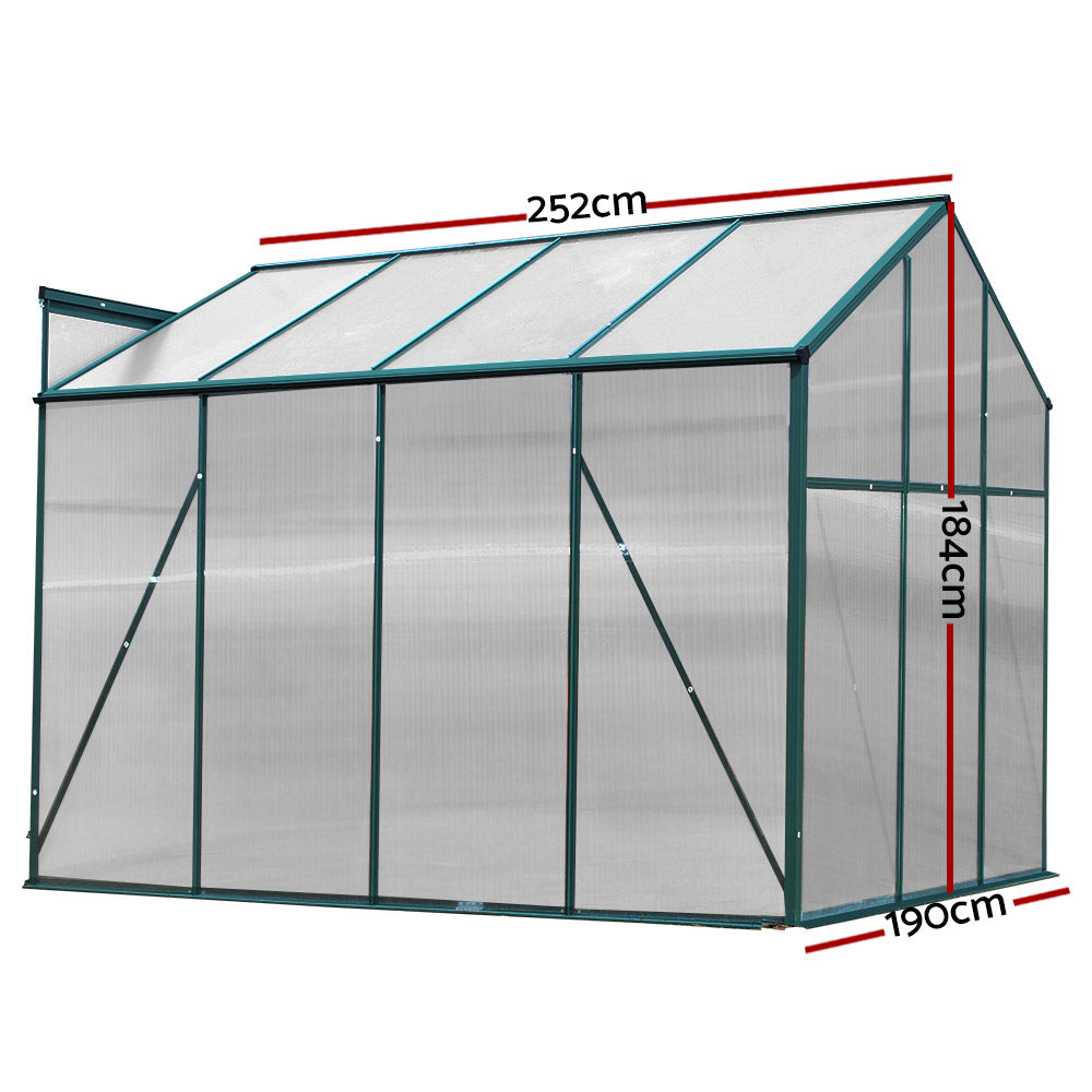 A technical drawing of a greenhouse, including dimensions and structural details, marked with red and blue lines to indicate measurements.