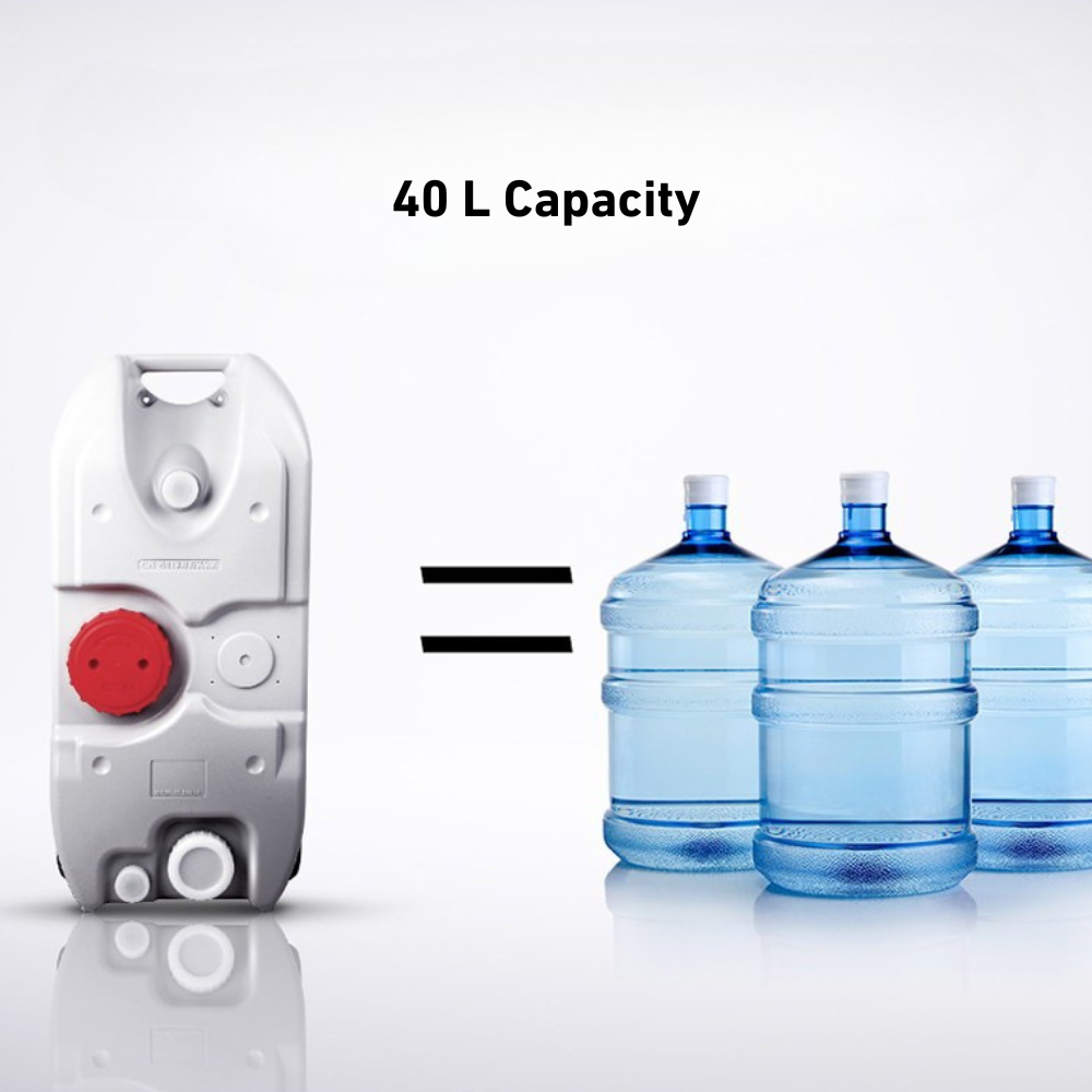 Visual comparison of the 40L tank capacity to four large water bottles.