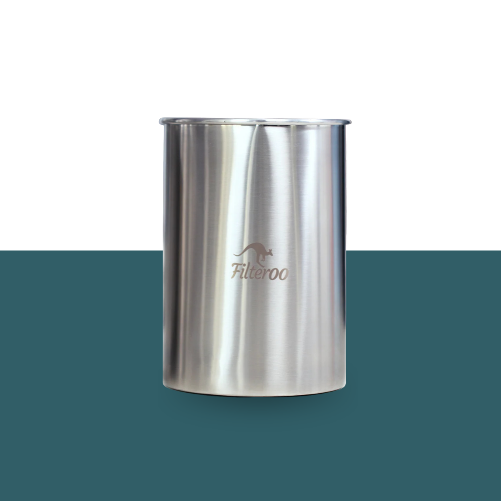 Stainless steel cup with Filteroo logo on a green and white background